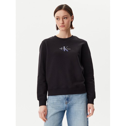 Calvin Klein Jeans Bluza Gradient Monologo J20J225360 Czarny Regular Fit ze sklepu MODIVO w kategorii Bluzy damskie - zdjęcie 182653847