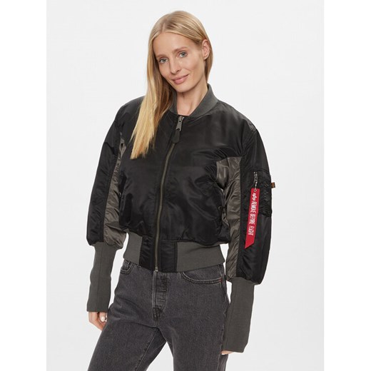 Alpha Industries Kurtka bomber MA-1 Cyber 108008 Czarny Regular Fit ze sklepu MODIVO w kategorii Kurtki damskie - zdjęcie 182654307