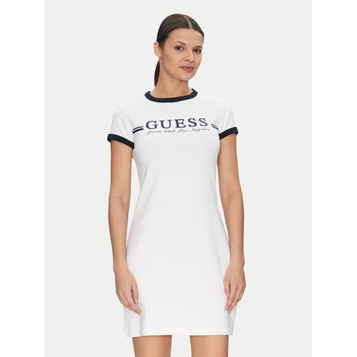 Guess Sukienka codzienna V5GK02 KCQX1 Biały Slim Fit ze sklepu MODIVO w kategorii Sukienki - zdjęcie 182655398