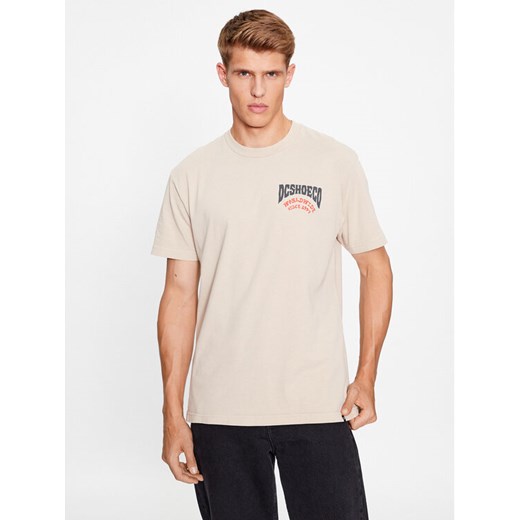 DC T-Shirt Defiant Tees ADYZT05309 Beżowy Regular Fit ze sklepu MODIVO w kategorii T-shirty męskie - zdjęcie 182656359
