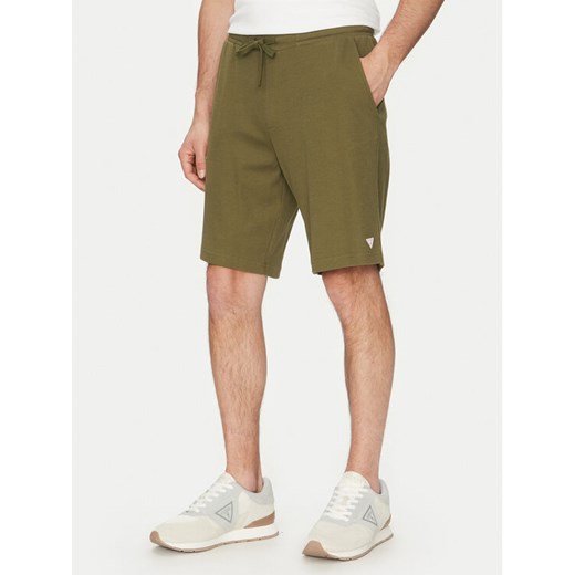 Guess Szorty sportowe F5GD00 KC5Y1 Khaki Regular Fit ze sklepu MODIVO w kategorii Spodenki męskie - zdjęcie 182656817