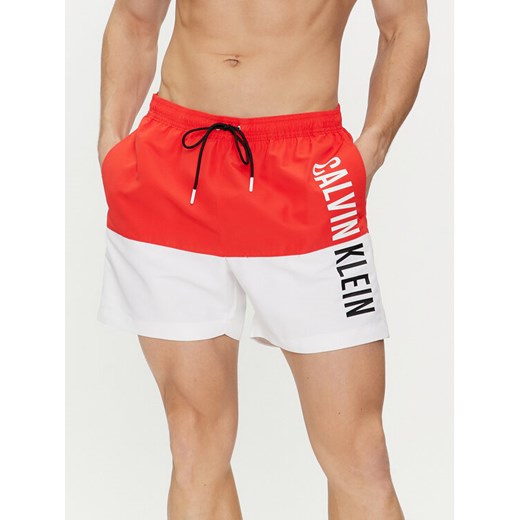 Calvin Klein Swimwear Szorty kąpielowe KM0KM00994 Czerwony Regular Fit ze sklepu MODIVO w kategorii Kąpielówki - zdjęcie 182657177