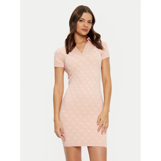 Guess Sukienka dzianinowa V5RK02 Z3LF0 Różowy Regular Fit ze sklepu MODIVO w kategorii Sukienki - zdjęcie 182659008