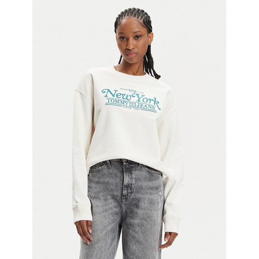 Tommy Jeans Bluza Varsity DW0DW17786 Écru Boxy Fit ze sklepu MODIVO w kategorii Bluzy damskie - zdjęcie 182659748