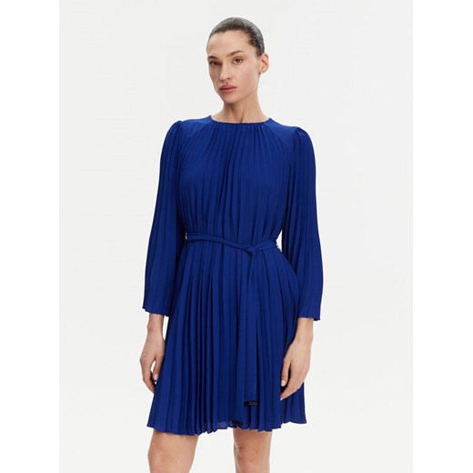 DKNY Sukienka koktajlowa DD4JID78 Niebieski Regular Fit ze sklepu MODIVO w kategorii Sukienki - zdjęcie 182659785
