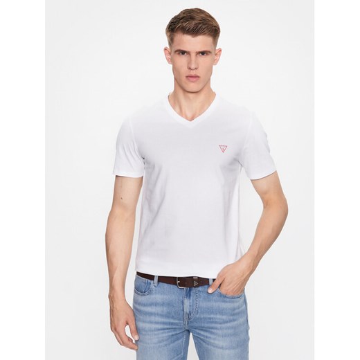 Guess T-Shirt M2YI37 I3Z14 Biały Slim Fit ze sklepu MODIVO w kategorii T-shirty męskie - zdjęcie 182661135
