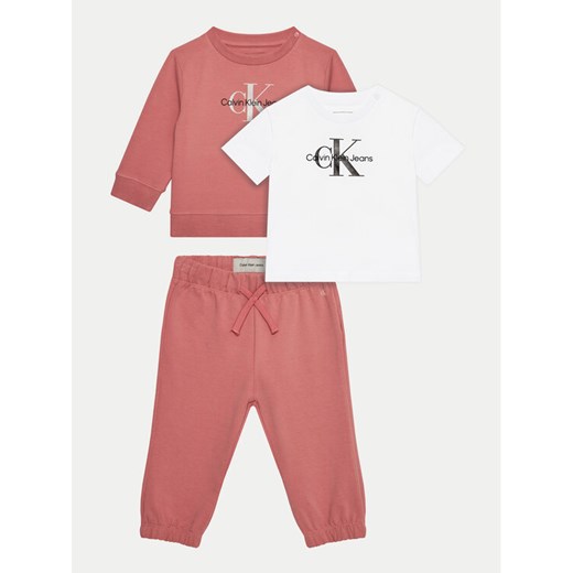 Calvin Klein Jeans Komplet dziecięcy Monogram Starter IN0IN00011 Różowy Regular Fit ze sklepu MODIVO w kategorii Komplety niemowlęce - zdjęcie 182662207