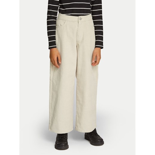 Calvin Klein Jeans Spodnie materiałowe IG0IG02615 Beżowy Straight Fit ze sklepu MODIVO w kategorii Spodnie dziewczęce - zdjęcie 182662219