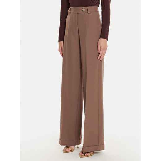 Maryley Spodnie materiałowe 24IB563/43WO Brązowy Relaxed Fit ze sklepu MODIVO w kategorii Spodnie damskie - zdjęcie 182662225