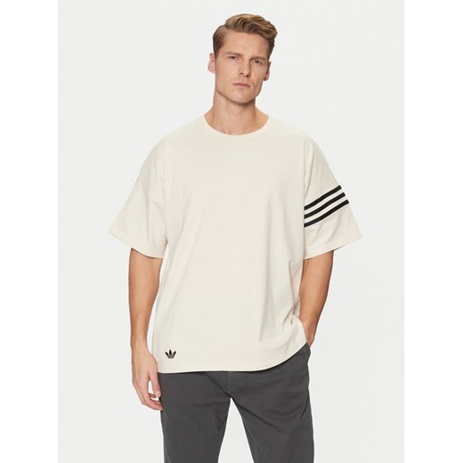 adidas T-Shirt Neuclassics JC9933 Écru Regular Fit ze sklepu MODIVO w kategorii T-shirty męskie - zdjęcie 182663298
