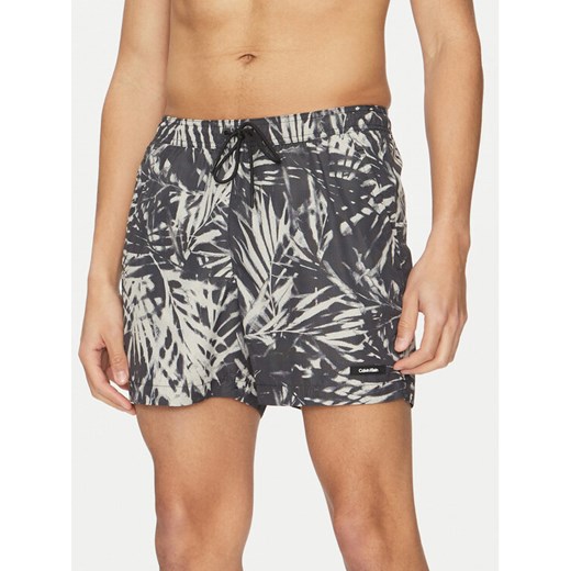 Calvin Klein Swimwear Szorty kąpielowe KM0KM01120 Czarny Regular Fit ze sklepu MODIVO w kategorii Kąpielówki - zdjęcie 182663478