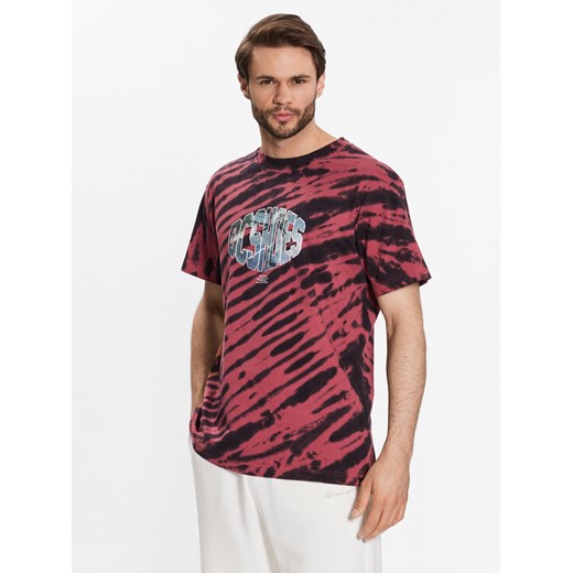 DC T-Shirt ADYKT03209 Czerwony Regular Fit ze sklepu MODIVO w kategorii T-shirty męskie - zdjęcie 182663849
