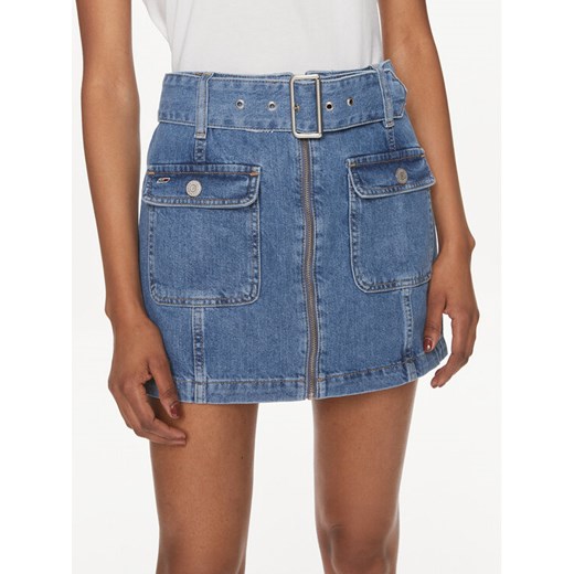 Tommy Jeans Spódnica jeansowa DW0DW17668 Niebieski Regular Fit ze sklepu MODIVO w kategorii Spódnice - zdjęcie 182664185