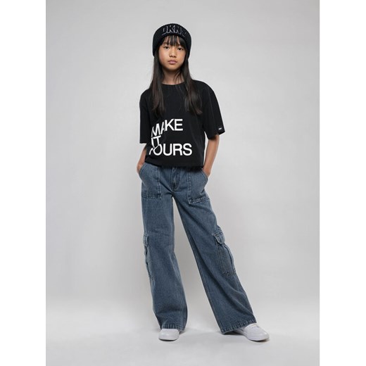 DKNY T-Shirt D35T18 S Czarny Regular Fit ze sklepu MODIVO w kategorii Bluzki dziewczęce - zdjęcie 182664996