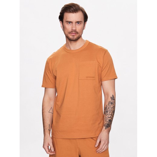 New Balance T-Shirt Athletics Nature State MT23567 Pomarańczowy Relaxed Fit ze sklepu MODIVO w kategorii T-shirty męskie - zdjęcie 182665368