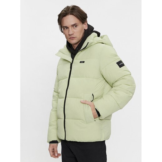 Calvin Klein Kurtka zimowa Crinkle K10K110336 Zielony Regular Fit ze sklepu MODIVO w kategorii Kurtki męskie - zdjęcie 182665545