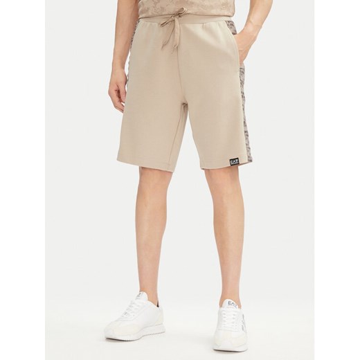 EA7 Emporio Armani Szorty sportowe 7M000217 AF12660 U6155 Beżowy Regular Fit ze sklepu MODIVO w kategorii Spodenki męskie - zdjęcie 182666947