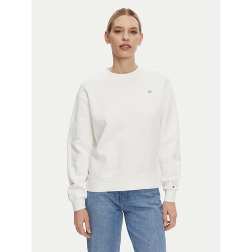 Tommy Hilfiger Bluza WW0WW45980 Écru Regular Fit ze sklepu MODIVO w kategorii Bluzy damskie - zdjęcie 182667477