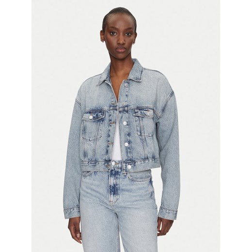 Tommy Jeans Kurtka jeansowa DW0DW21289 Niebieski Regular Fit ze sklepu MODIVO w kategorii Kurtki damskie - zdjęcie 182669607