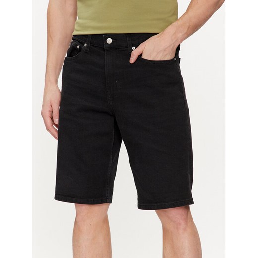 Calvin Klein Jeans Szorty jeansowe J30J324872 Czarny Slim Fit ze sklepu MODIVO w kategorii Spodenki męskie - zdjęcie 182669779