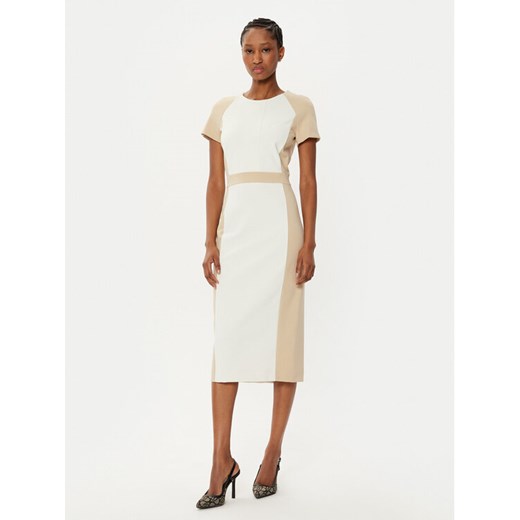 BOSS Sukienka koktajlowa Darsa 50532526 Écru Regular Fit ze sklepu MODIVO w kategorii Sukienki - zdjęcie 182670016