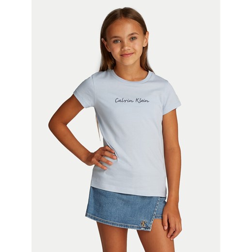 Calvin Klein Jeans T-Shirt Script Logo IG0IG02857 Błękitny Slim Fit ze sklepu MODIVO w kategorii Bluzki dziewczęce - zdjęcie 182670648