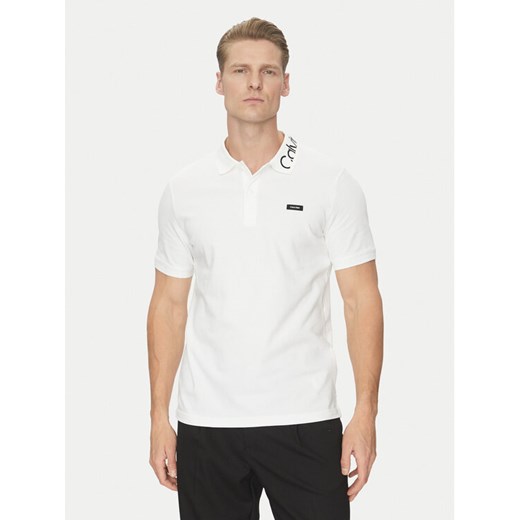 Calvin Klein Polo K10K114474 Biały Regular Fit ze sklepu MODIVO w kategorii T-shirty męskie - zdjęcie 182671316