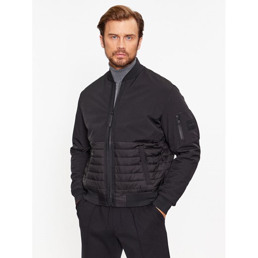 Calvin Klein Kurtka bomber K10K111802 Czarny Regular Fit ze sklepu MODIVO w kategorii Kurtki męskie - zdjęcie 182674096