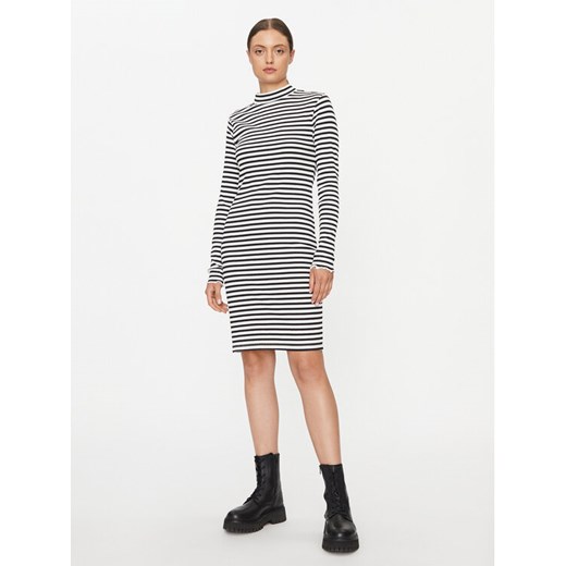 Vila Sukienka codzienna Thessa 14084483 Kolorowy Slim Fit ze sklepu MODIVO w kategorii Sukienki - zdjęcie 182674219