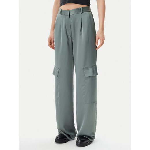 HUGO Spodnie materiałowe Hanira-1 50530080 Zielony Relaxed Fit ze sklepu MODIVO w kategorii Spodnie damskie - zdjęcie 182674368