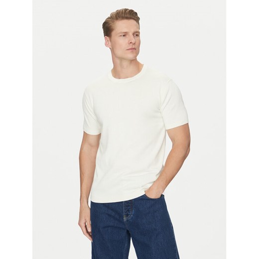 Calvin Klein T-Shirt K10K114485 Écru Regular Fit ze sklepu MODIVO w kategorii T-shirty męskie - zdjęcie 182674518