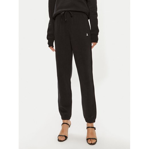 Patrizia Pepe Spodnie dresowe 8P0618/J079-K103 Czarny Relaxed Fit ze sklepu MODIVO w kategorii Spodnie damskie - zdjęcie 182674727