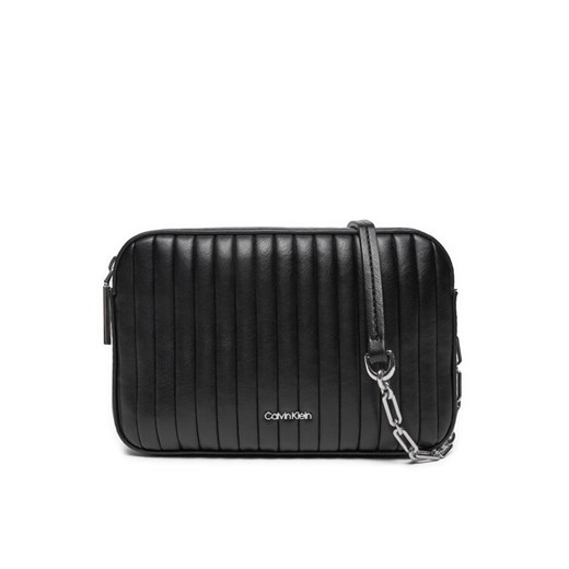 Calvin Klein Torebka Mini Line Quilt Camera Bag K60K613078 Czarny ze sklepu MODIVO w kategorii Listonoszki - zdjęcie 182675115
