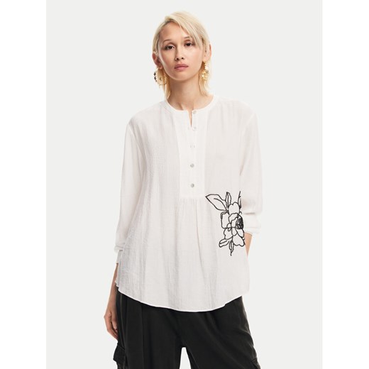 Desigual Bluzka Nagasaki 24WWBW01 Biały Regular Fit ze sklepu MODIVO w kategorii Bluzki damskie - zdjęcie 182675776