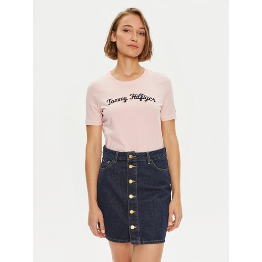 Tommy Hilfiger T-Shirt Script WW0WW42589 Różowy Regular Fit ze sklepu MODIVO w kategorii Bluzki damskie - zdjęcie 182676708