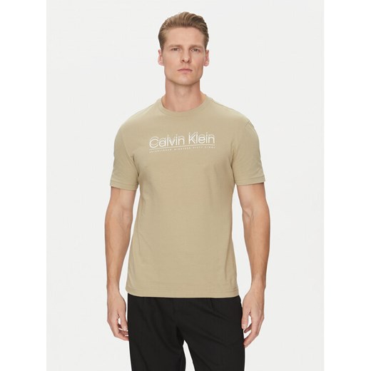 Calvin Klein T-Shirt Double Logo K10K114149 Beżowy Regular Fit ze sklepu MODIVO w kategorii T-shirty męskie - zdjęcie 182677869