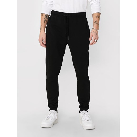 Only & Sons Spodnie dresowe Ceres 22018686 Czarny Regular Fit ze sklepu MODIVO w kategorii Spodnie męskie - zdjęcie 182678095