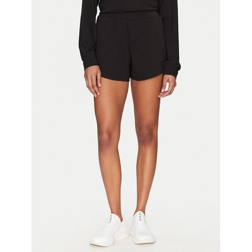 Guess Szorty plażowe O5GD06 KCQP2 Czarny Regular Fit ze sklepu MODIVO w kategorii Odzież plażowa - zdjęcie 182679026