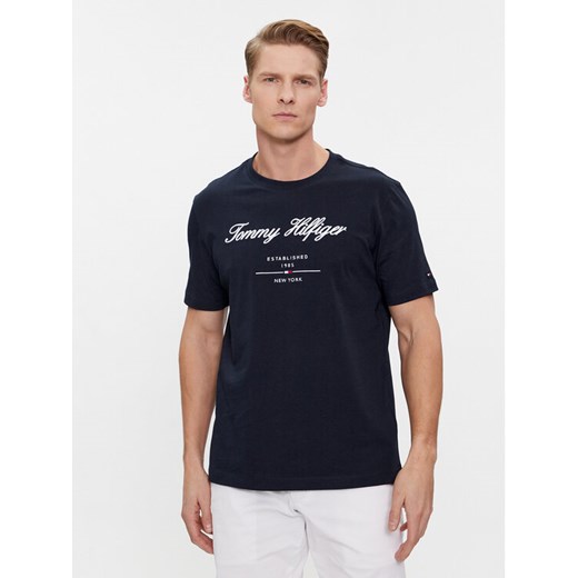 Tommy Hilfiger T-Shirt Script Logo Tee MW0MW33691 Granatowy Regular Fit ze sklepu MODIVO w kategorii T-shirty męskie - zdjęcie 182680105