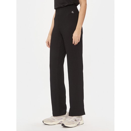 Calvin Klein Jeans Spodnie dzianinowe J20J222685 Czarny Straight Fit ze sklepu MODIVO w kategorii Spodnie damskie - zdjęcie 182680119