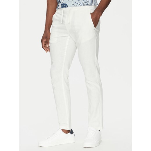 INDICODE Spodnie materiałowe Vitamin 60-333 Biały Slim Fit ze sklepu MODIVO w kategorii Spodnie męskie - zdjęcie 182680408