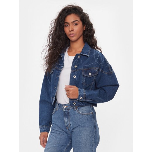 Pepe Jeans Kurtka jeansowa Foxley Logo PL402329 Niebieski Oversize ze sklepu MODIVO w kategorii Kurtki damskie - zdjęcie 182680665