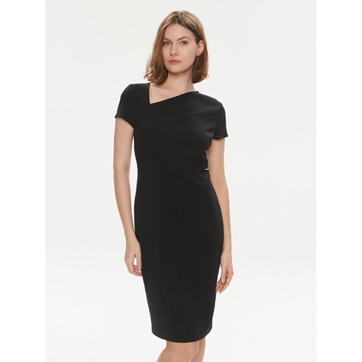 Calvin Klein Sukienka koktajlowa K20K206277 Czarny Regular Fit ze sklepu MODIVO w kategorii Sukienki - zdjęcie 182681177