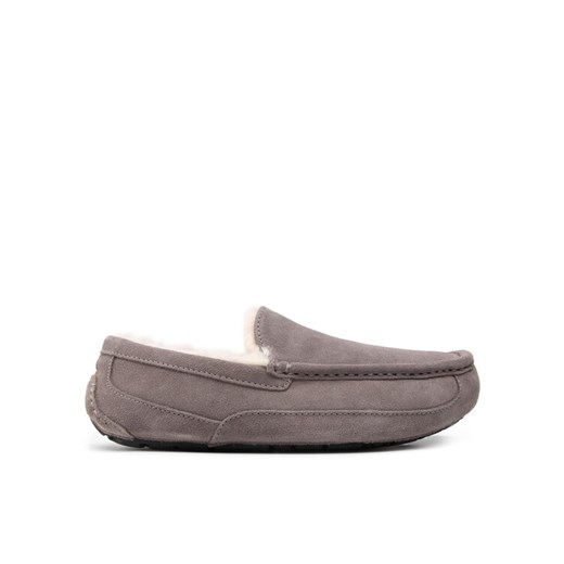 Ugg Kapcie M Ascot 1101110 Szary ze sklepu MODIVO w kategorii Kapcie męskie - zdjęcie 182681645