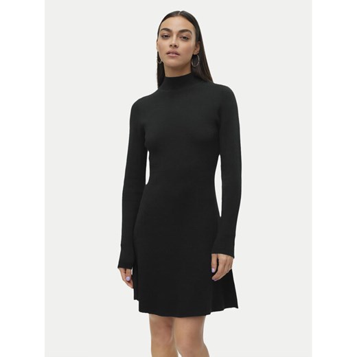 Vero Moda Sukienka dzianinowa Gold 10311379 Czarny Regular Fit ze sklepu MODIVO w kategorii Sukienki - zdjęcie 182681935