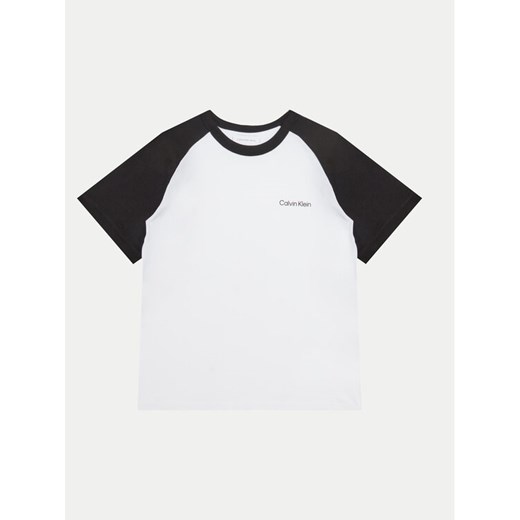 Calvin Klein Jeans T-Shirt IB0IB02352 Biały Regular Fit ze sklepu MODIVO w kategorii Bluzki dziewczęce - zdjęcie 182682195