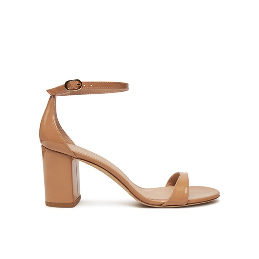 Stuart Weitzman Sandały Nudist Block 75 SJ983 Beżowy ze sklepu MODIVO w kategorii Sandały damskie - zdjęcie 182682485