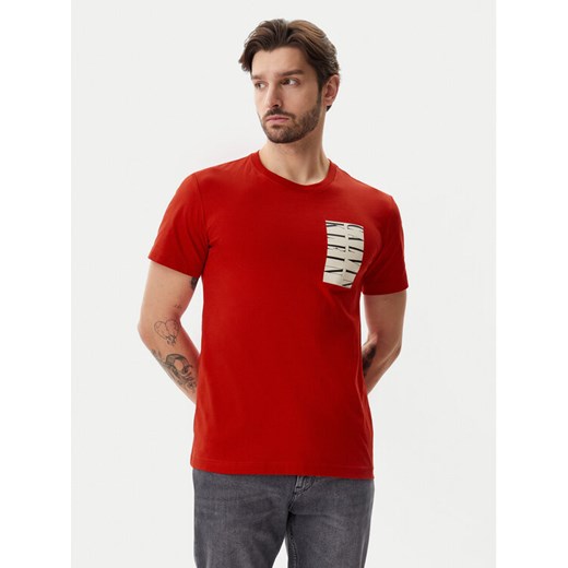 Calvin Klein Jeans T-Shirt Serif Box Graphic J30J327474 Czerwony Regular Fit ze sklepu MODIVO w kategorii T-shirty męskie - zdjęcie 182682959