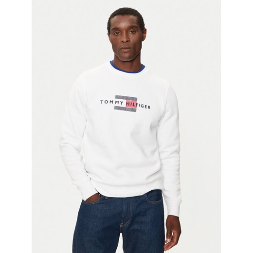 Tommy Hilfiger Bluza MW0MW35541 Biały Regular Fit ze sklepu MODIVO w kategorii Bluzy męskie - zdjęcie 182683575
