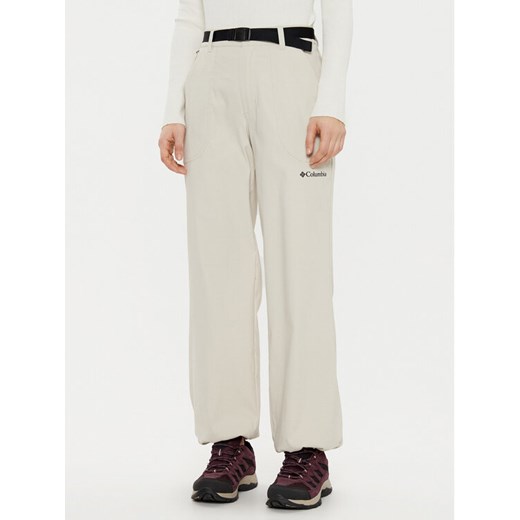 Columbia Spodnie outdoor Brea Falls™ 2086004 Beżowy Regular Fit ze sklepu MODIVO w kategorii Spodnie damskie - zdjęcie 182684776